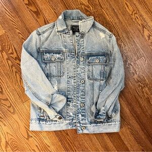 Abercrombie & Fitch Distressed Denim Jean Jacket - Light Wash (Size XS)